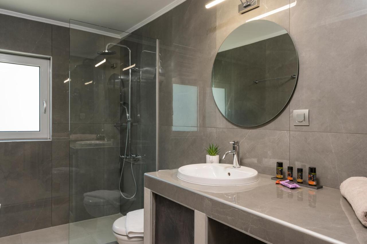 Quarters Luxury Apts 干尼亞 外观 照片