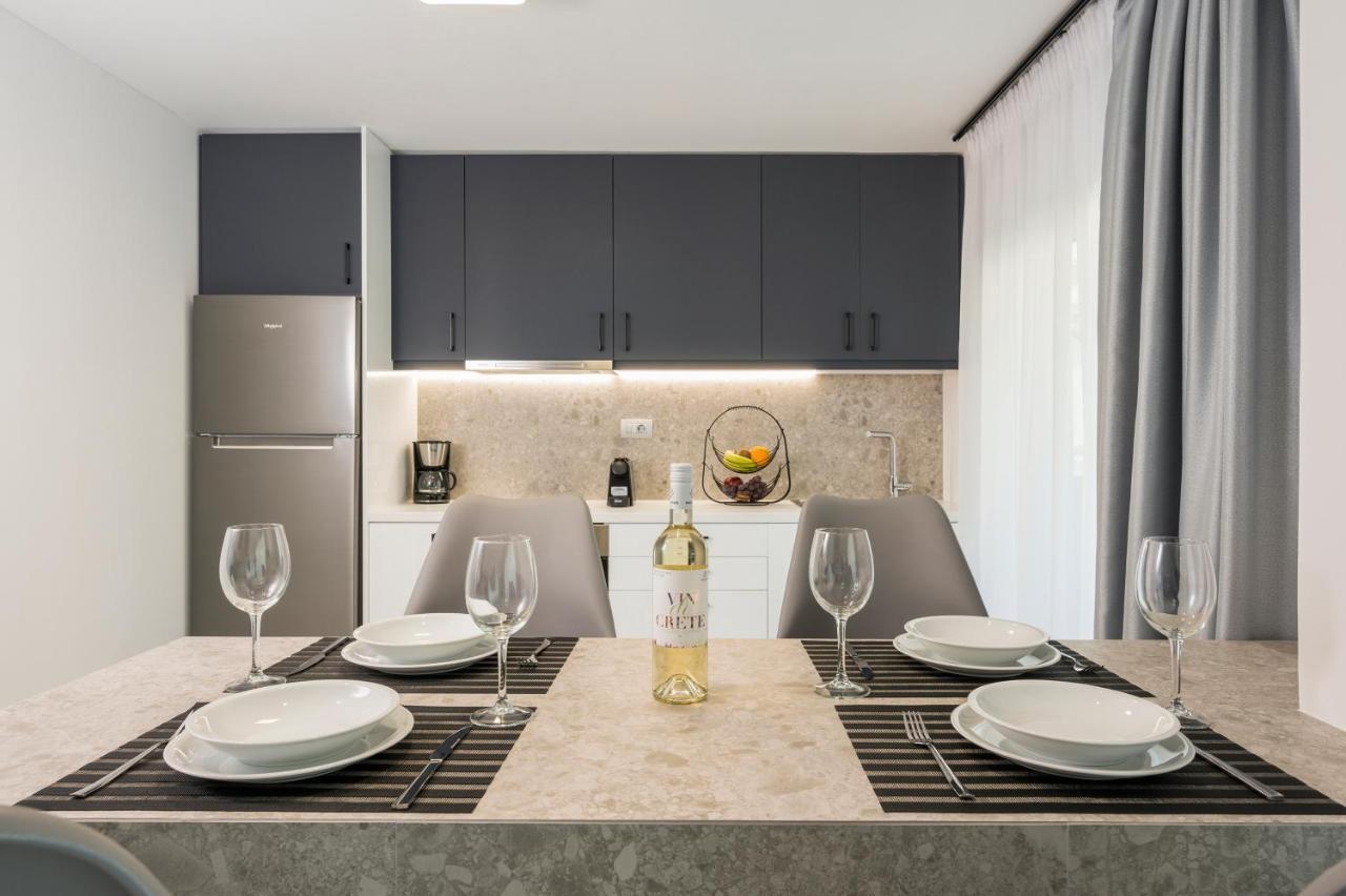Quarters Luxury Apts 干尼亞 外观 照片