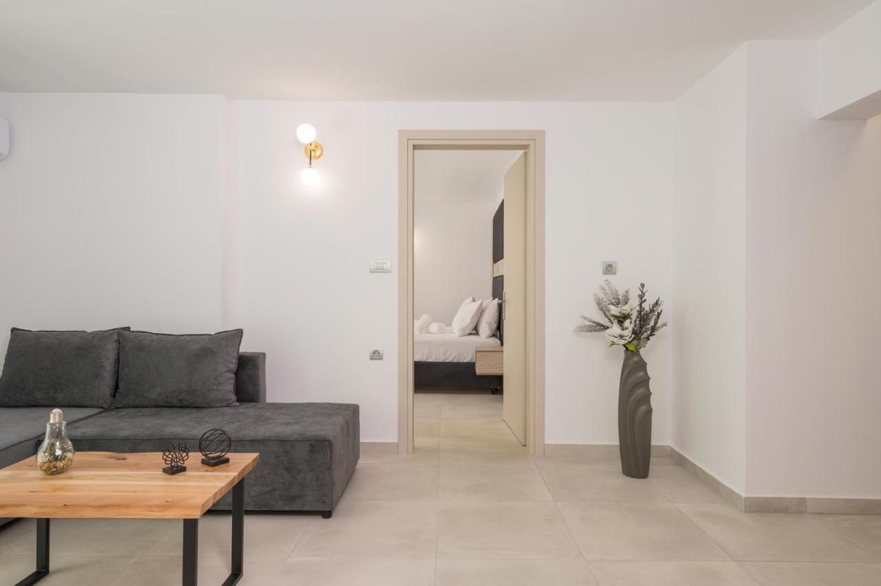 Quarters Luxury Apts 干尼亞 外观 照片