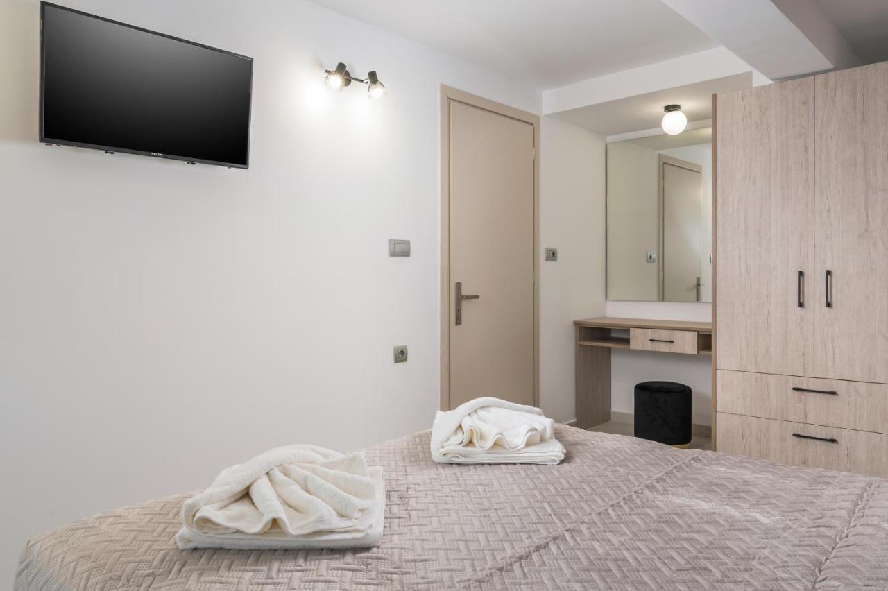 Quarters Luxury Apts 干尼亞 外观 照片