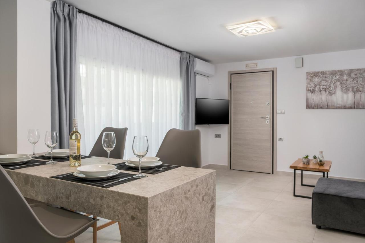 Quarters Luxury Apts 干尼亞 外观 照片